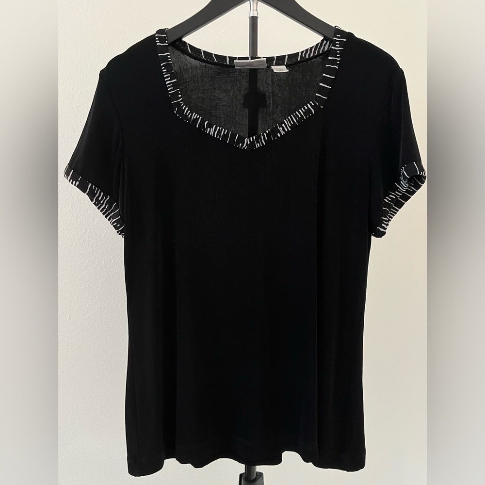 ✈️ Chico’s Travelers Black + White Trim Top | Lightweight + Breathable | Large
